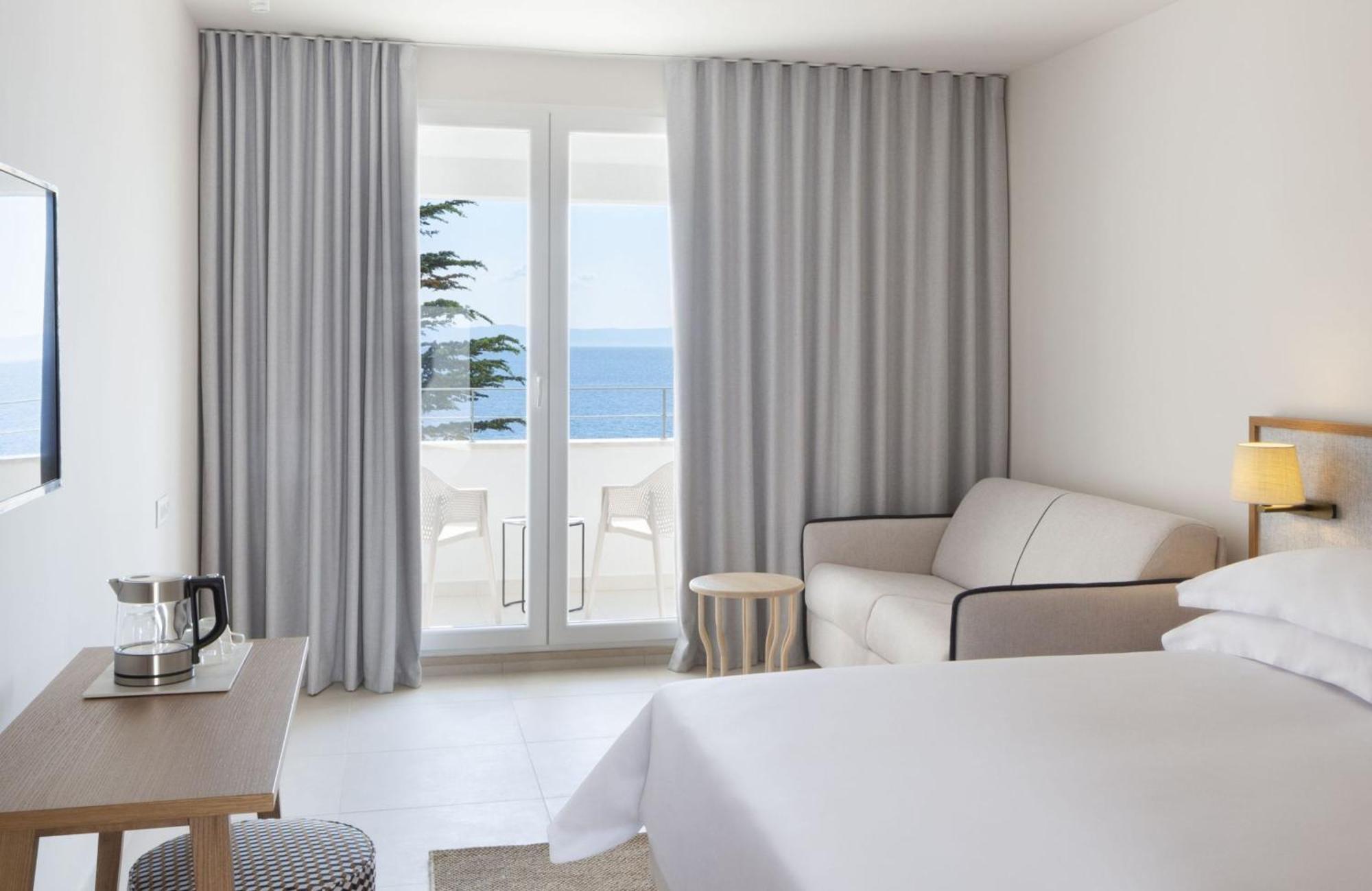 Superior Tweepersoonskamer met Balkon met Zijdelings Uitzicht op Zee
